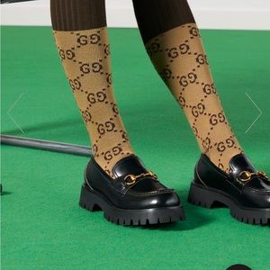 Gucci women’s loafers sz 41 $1150 retail black leather horse-bit gold bee